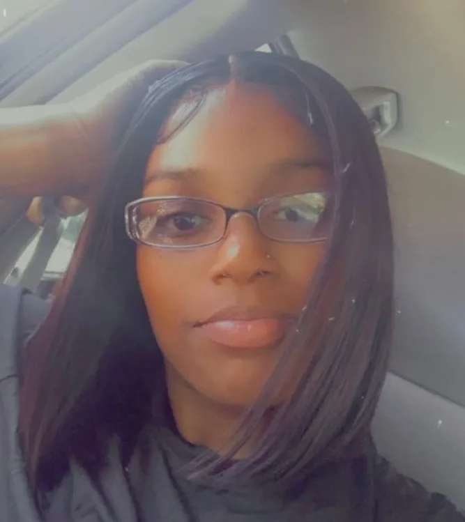 Telaya, Groombar Chicago groomer